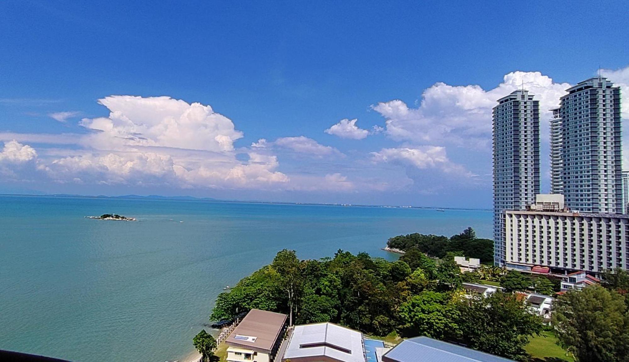 Rainbow Paradise At Tanjung Bungah Tanjung Bungah  Exteriör bild