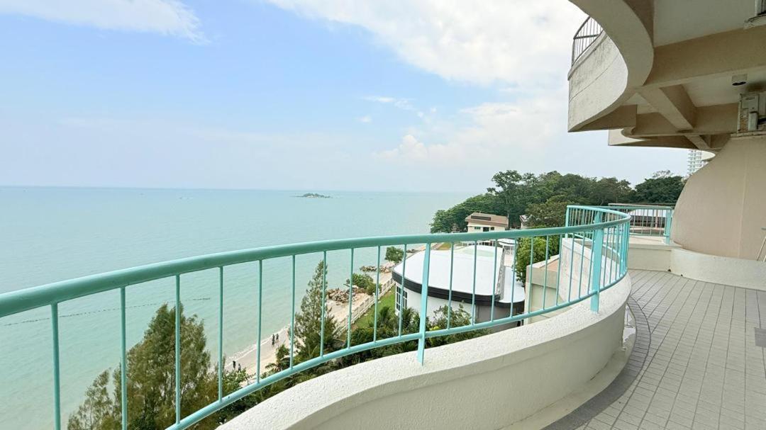 Rainbow Paradise At Tanjung Bungah Tanjung Bungah  Exteriör bild